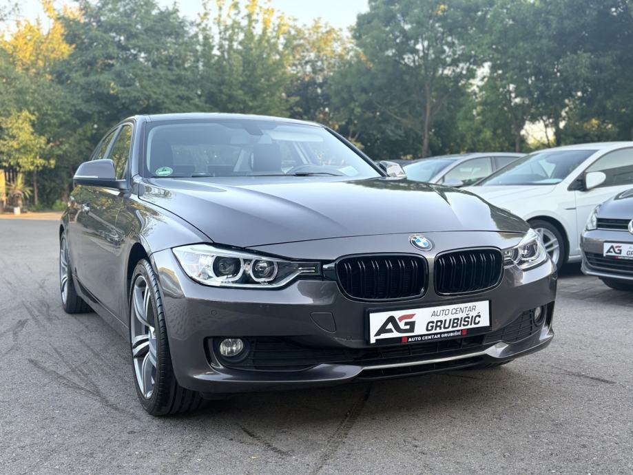 BMW serija 3 318d *Servisna knjiga* *Top stanje* *Jamstvo* 2015 - rabljeno vozilo