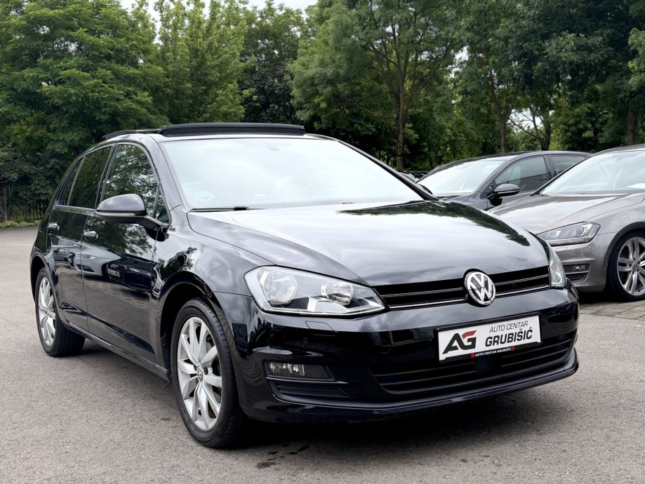 VW Golf 7 1,6 TDI R LINE *Panorama* *Radar* *Top stanje* *Jamstvo* 2016 - rabljeno vozilo